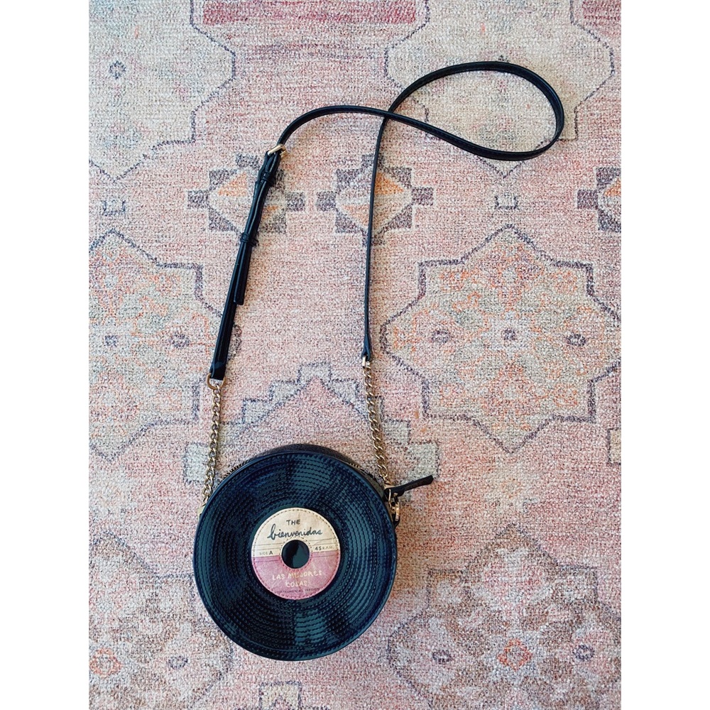 🎵 Kate Spade patent record crossbody bag 🎵